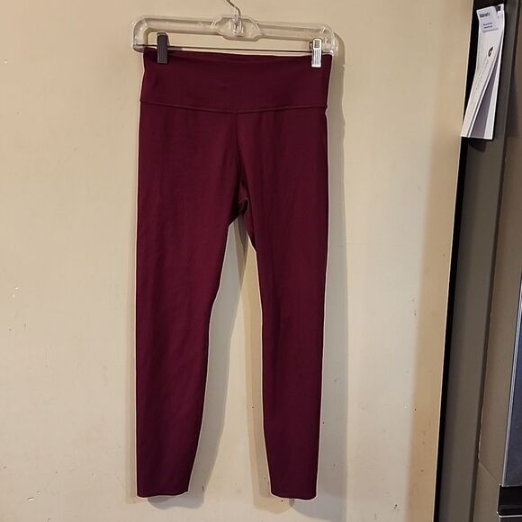 Nike medium leggings fill length - Picture 1 of 3